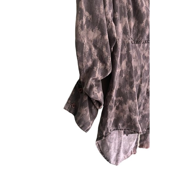 BELLA DAHL Green Leopard Print Split Back Button Down Size Small Tencel - Picture 5 of 9